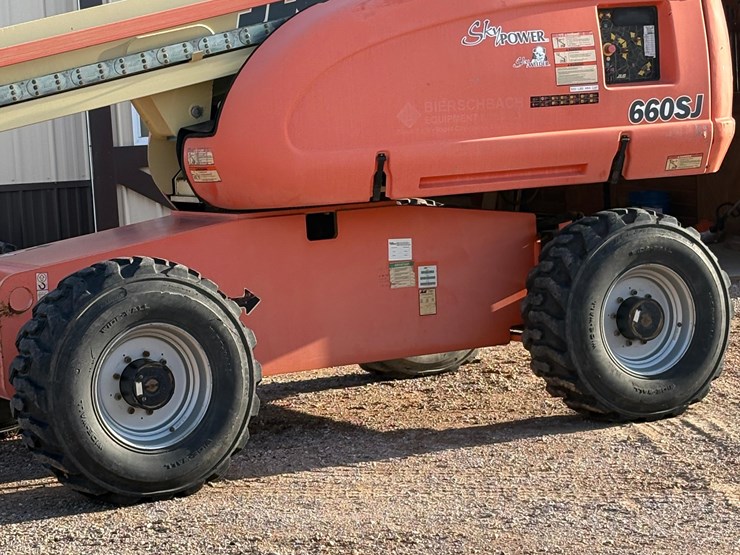 2005-jlg-660sj-image-2