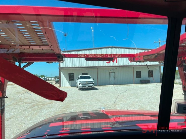 2017-peterbilt-365-image-14