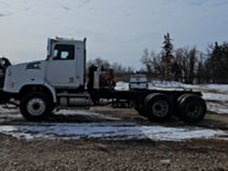 2014-western-star-4700-image-5