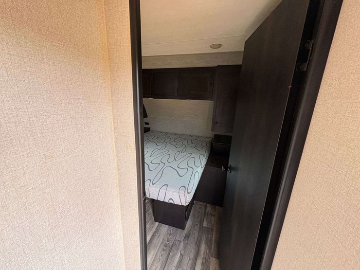 2022-open-range-by-highland-ridge-travel-trailer-image-17