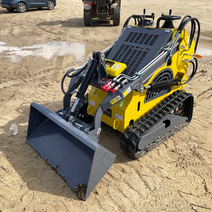 #212 • Landhonor Mini Skid Steer Loader