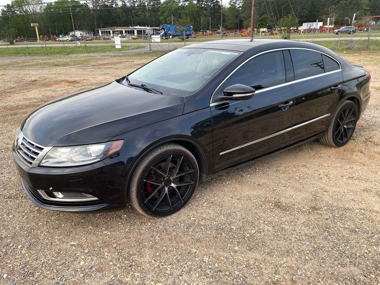 2014-volkswagen-cc-executive-4-door-sedan-(137,439-miles)-image-1