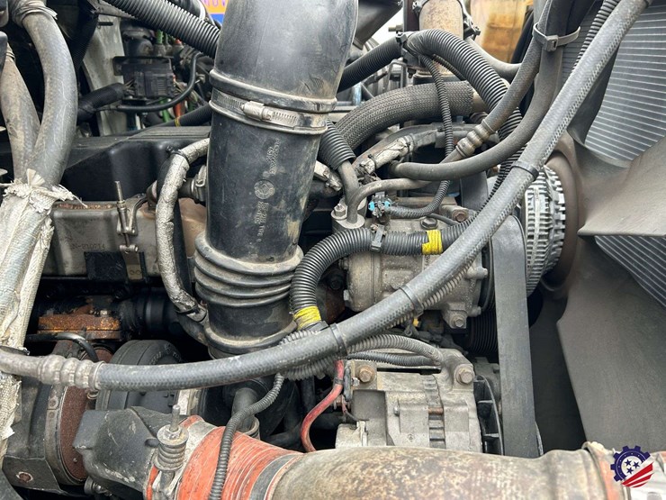 2009-international-7400-image-69