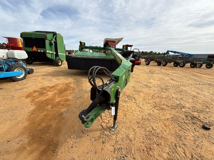 john-deere-10-image-10