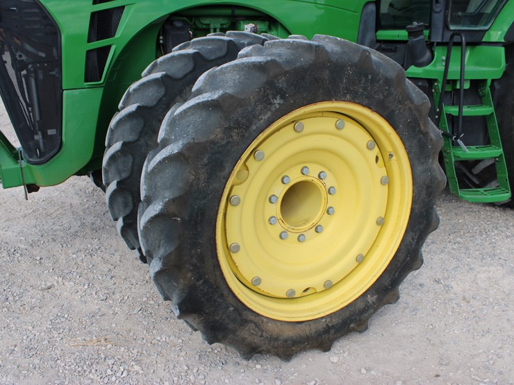 2012-john-deere-8270r-image-21