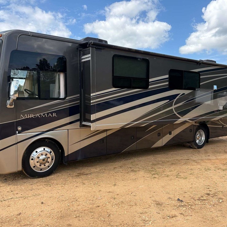 2014 Ford F-53 Motorhome
