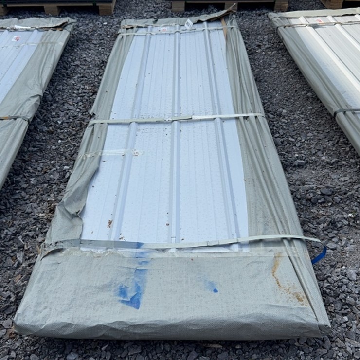 #6026 • BUNDLE OF 10' ROOFING METAL