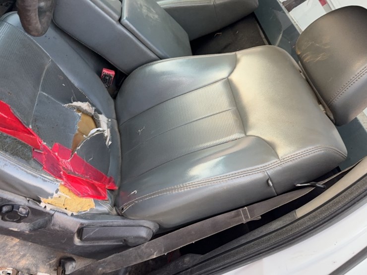 2011-ford-f350-image-18