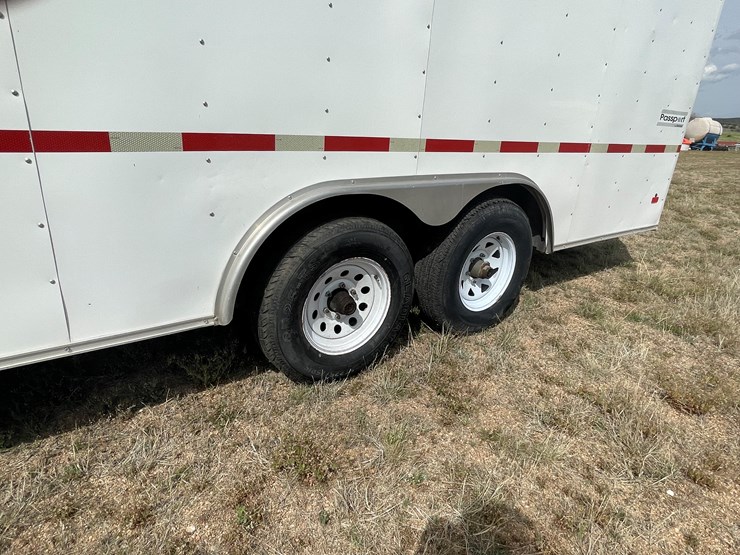 #4013-•-haulmark-enclosed-trailer-(az-title)-image-9