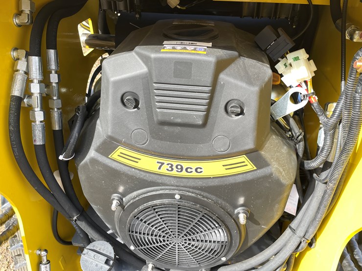 #213-•-landhonor-mini-skid-steer-loader-image-17