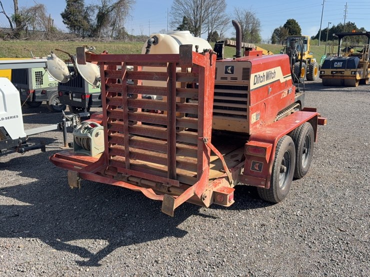 ditch-witch-jt520-image-6