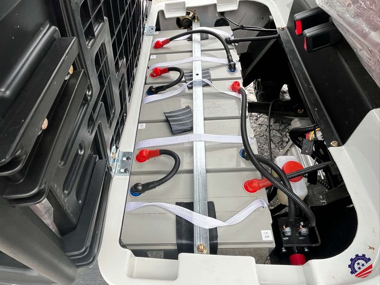 2025-sdlanch-sdlgc80-4-seat-electric-golf-cart-image-25