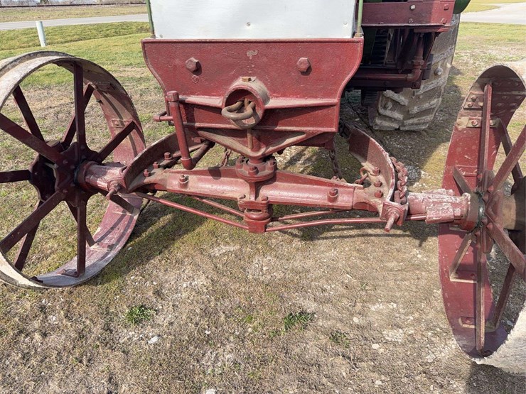 25hp-international-type-d-titan-image-20