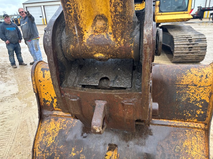 2001-komatsu-pc200-lc-image-49