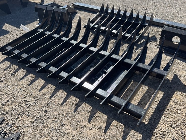 #1024-•-70"-skid-steer-root-rake-image-2