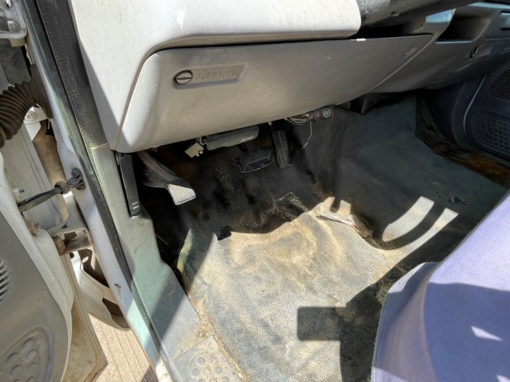 2000-ford-f250-image-31