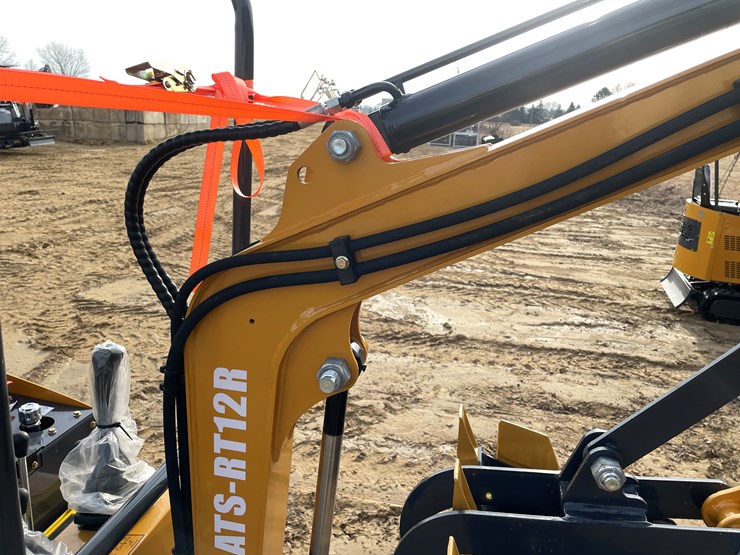 #1039-•-new-ats-rt12r-mini-excavator-image-23
