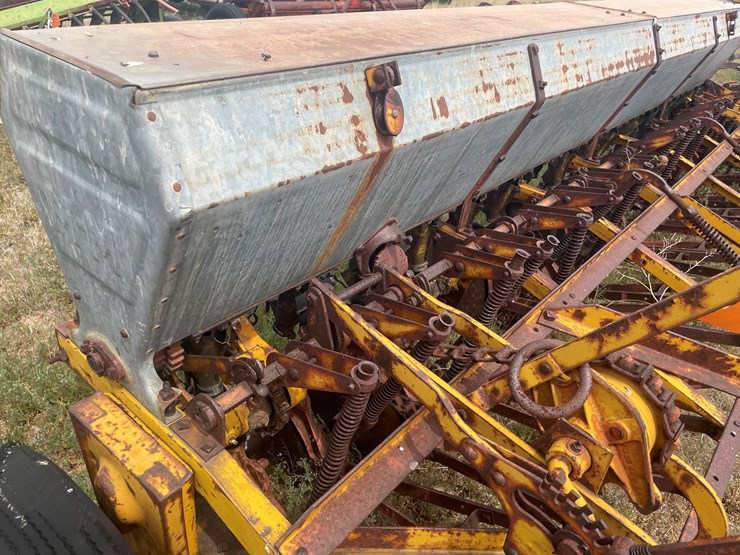 #4057-•-minneapolis-moline-grain-drill-image-7