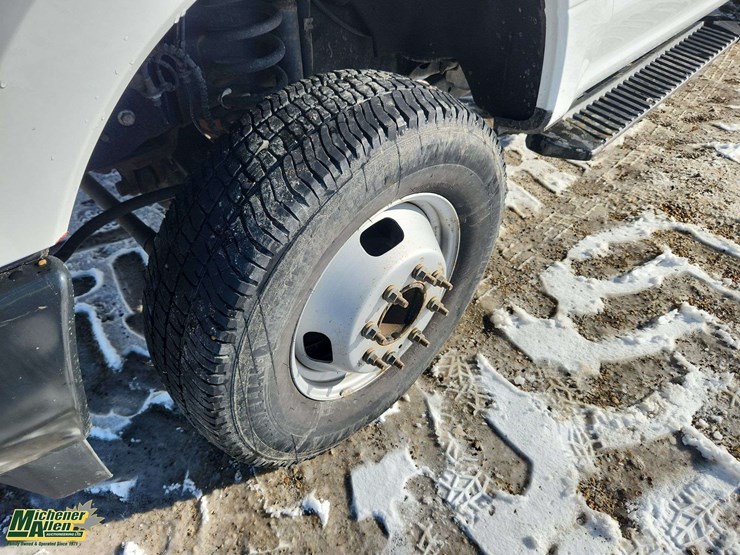 2017-ford-f350-image-27