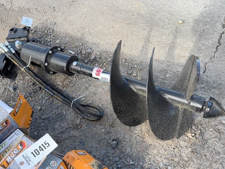 #6000-•-mini-excavator-post-hole-auger-image-2