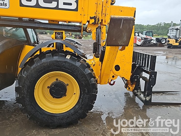 2018-jcb-510-56-image-12
