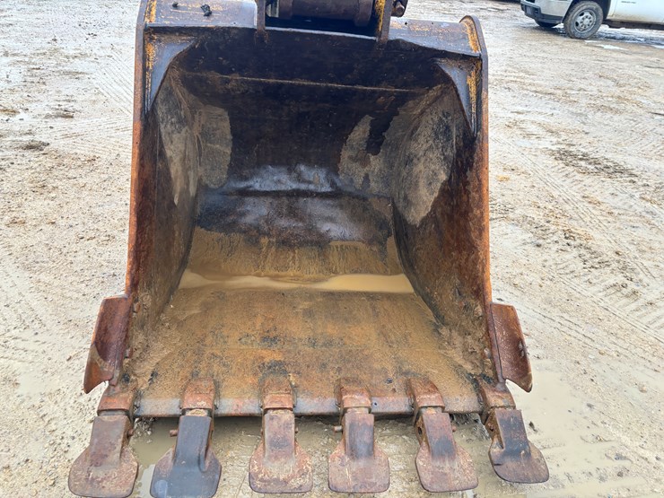 2001-komatsu-pc200-lc-image-44