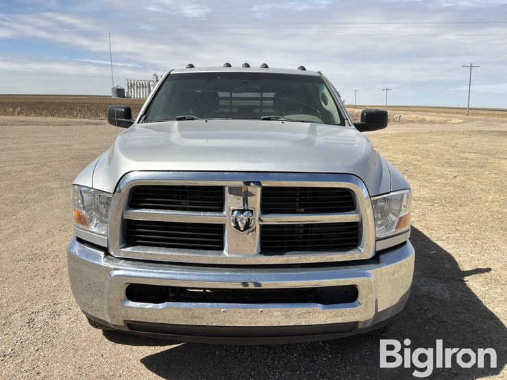 2011-dodge-2500-image-2