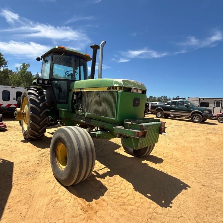JOHN DEERE 4555
