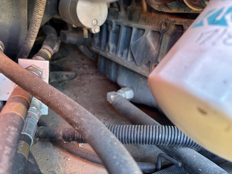 2018-kubota-ssv65-image-34