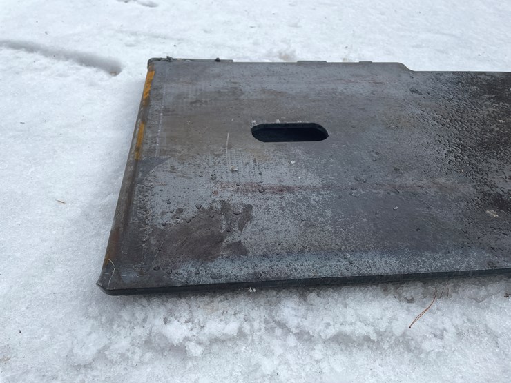 #2053-•-skid-steer-weldable-attachment-plate-image-9