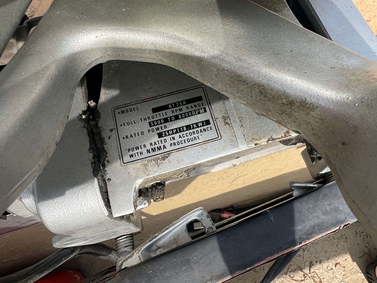 14'-fiberglass-jon-boat-w/honda-25hp-4-stroke-outboard-motor-&-trailer-image-28