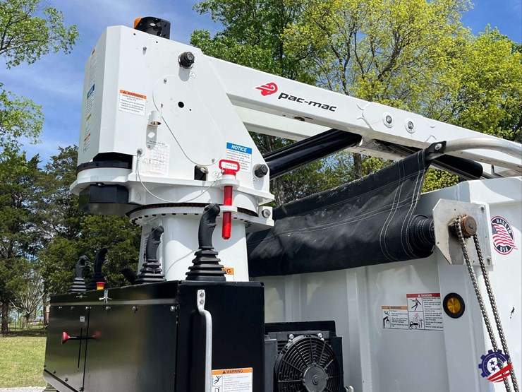 2025-kenworth-t380-image-32