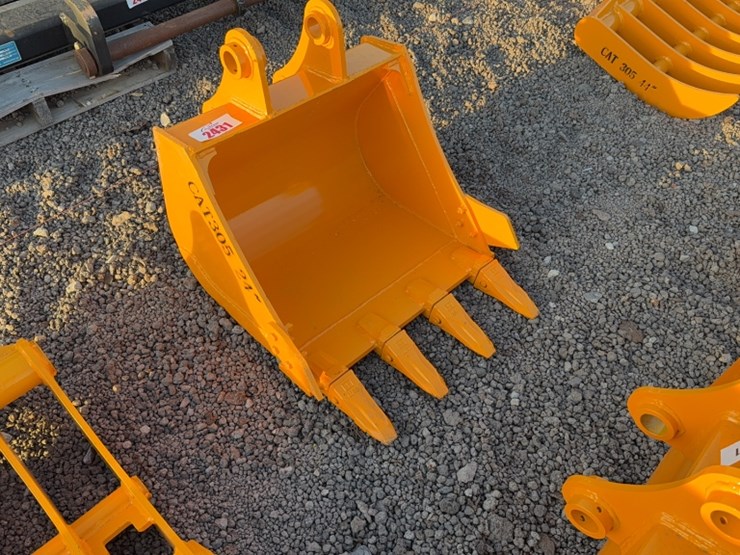 caterpillar-305-image-2