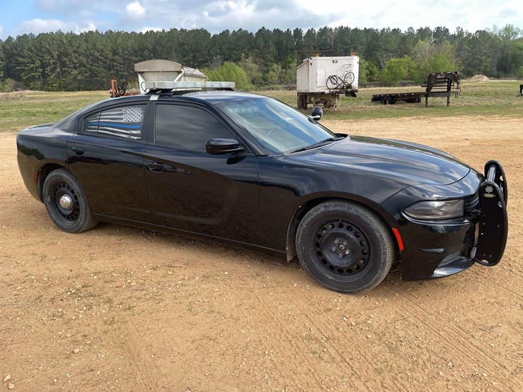 2017-dodge-charger-4-door-police-sedan-(79,558-miles)-image-4