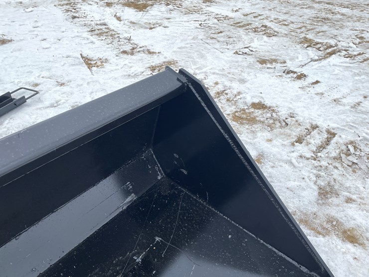 #2040-•-skid-steer-mount-90"-bucket-with-blade-image-11