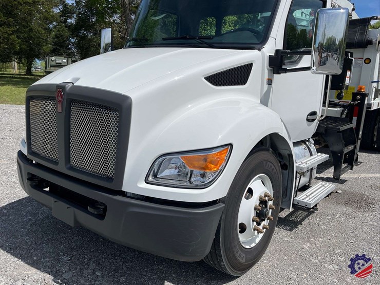 2025-kenworth-t380-image-15