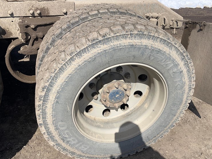 2004-kenworth-w900-image-15