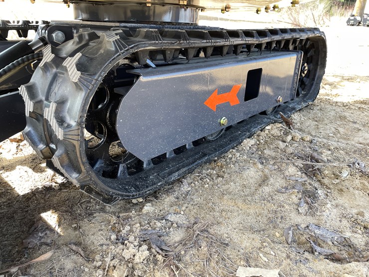 #901-•-new-land-hero-me18-mini-excavator-image-35