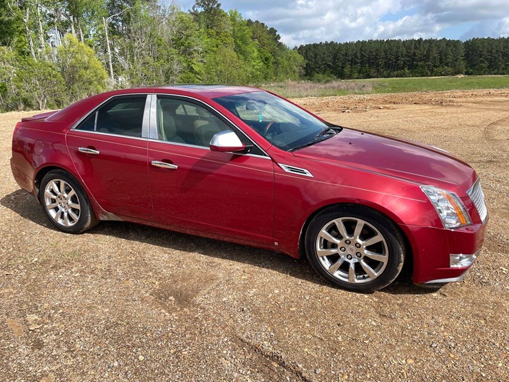 2008-cadillac-cts-4-door-sedan-(240,710-miles)-image-4