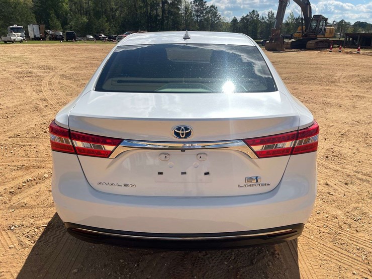 2013-toyota-avalon-hybrid-limited-4-door-sedan-(399,665-miles)-image-6