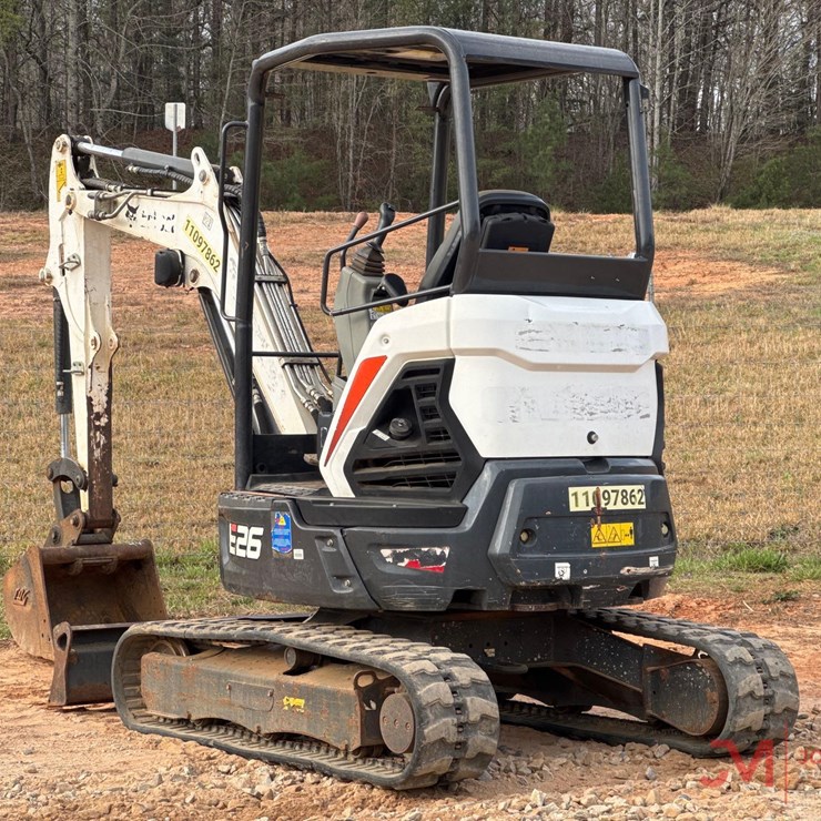 2020 BOBCAT E26