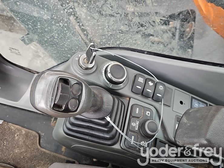 2022-doosan-dx225-lc-image-40