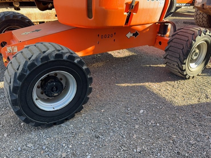 2013-jlg-450aj-image-15