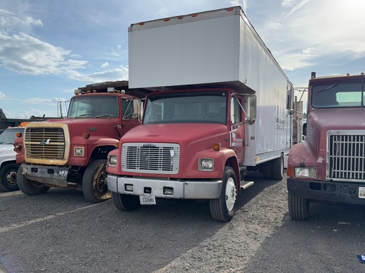 1998-freightliner-fl70-image-1