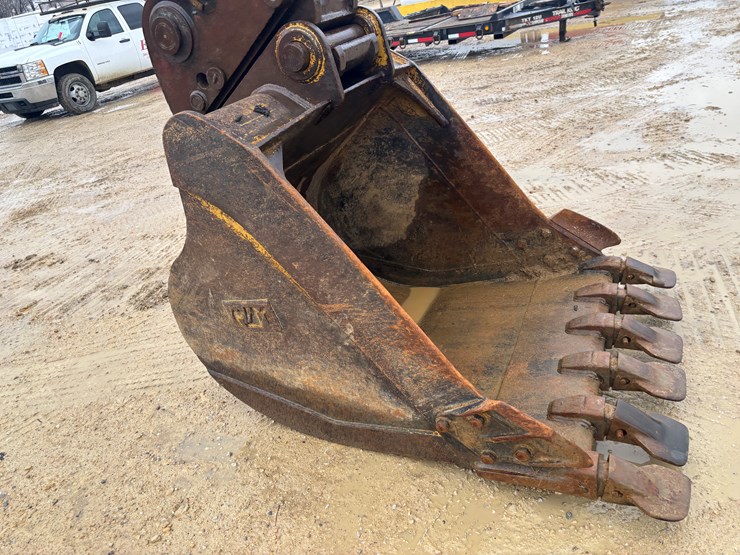 2001-komatsu-pc200-lc-image-43