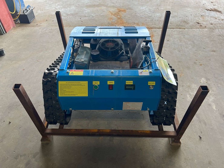 2025-zvox-remote-control-lawn-mower-image-6