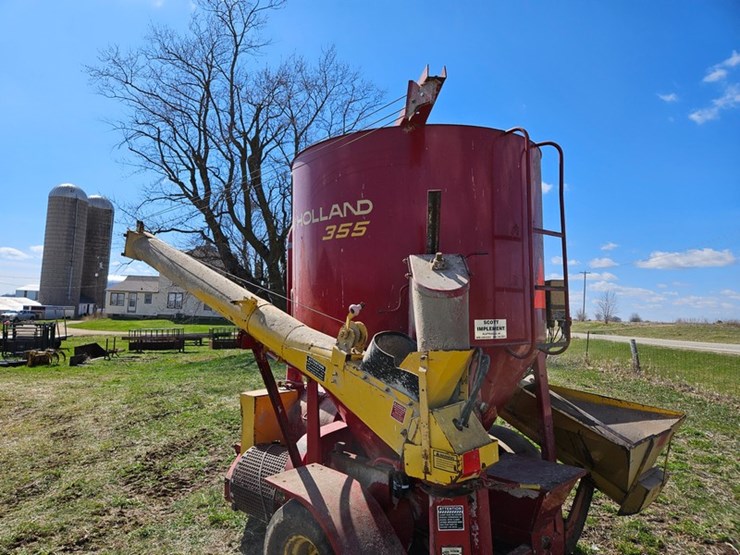 new-holland-355-image-38