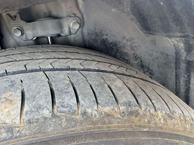 2016-buick-lacrosse-leather-fwd-4d-sedan-3.6-6cyl.-gasoline-(137,344-miles)-image-17