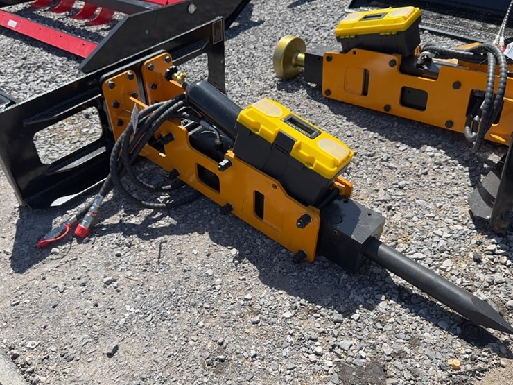 #6069-•-future-skid-steer-hyd-breaker-image-2