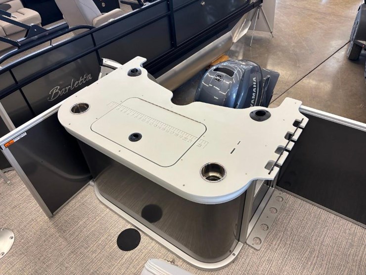 2025-g3-suncatcher-select-18f-pontoon-image-28